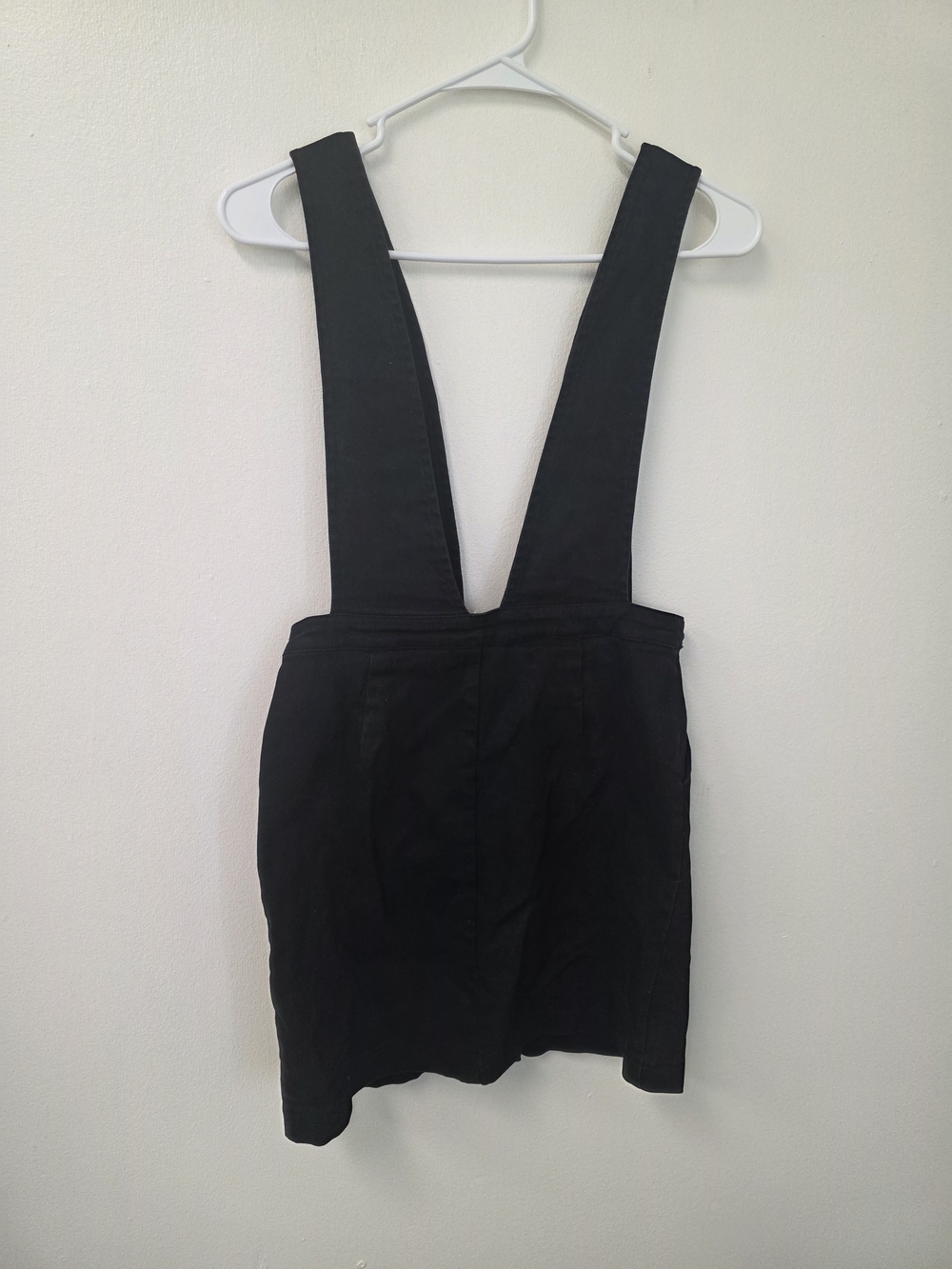 Mod Ref Black Button-Front Suspender Mini Top - Picture 2 of 3